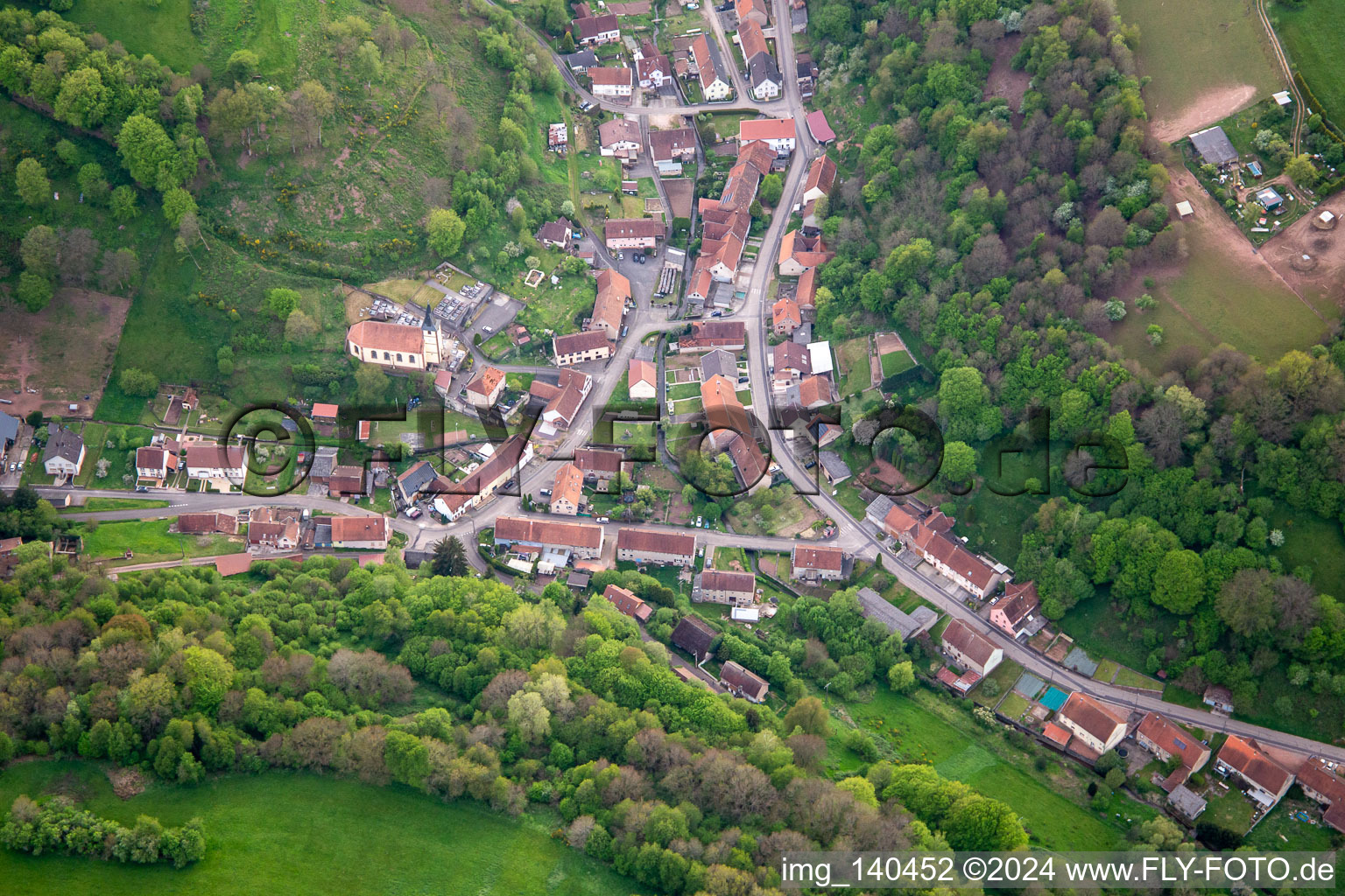 Vue aérienne de Lengelsheim dans le département Moselle, France