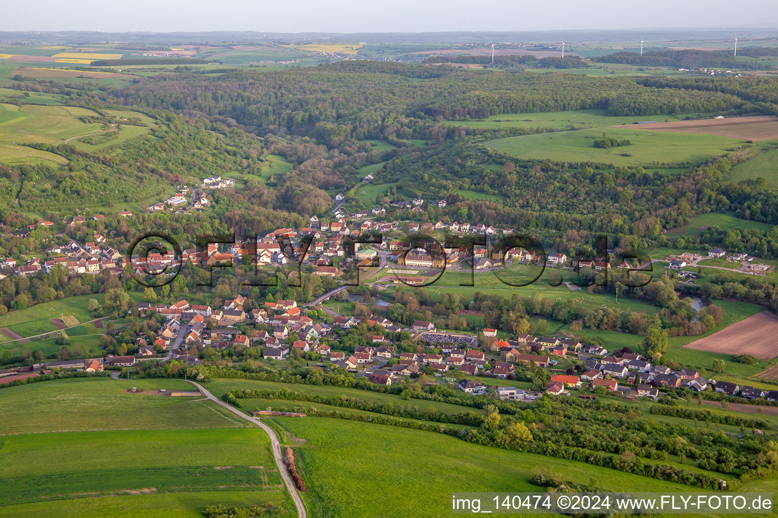 Vue aérienne de Du nord à Bliesbruck dans le département Moselle, France