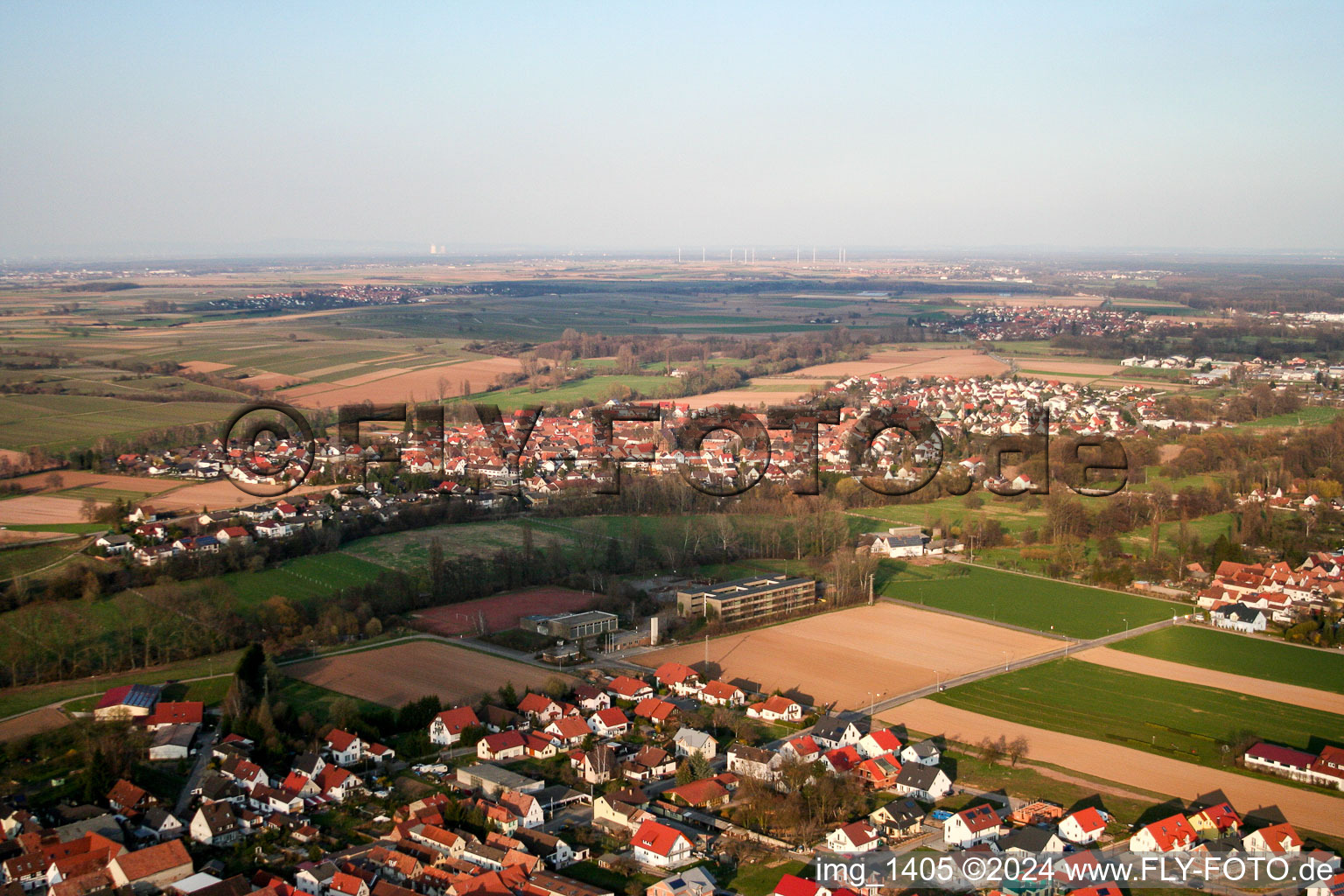 Quartier Ingenheim in Billigheim-Ingenheim dans le département Rhénanie-Palatinat, Allemagne depuis l'avion