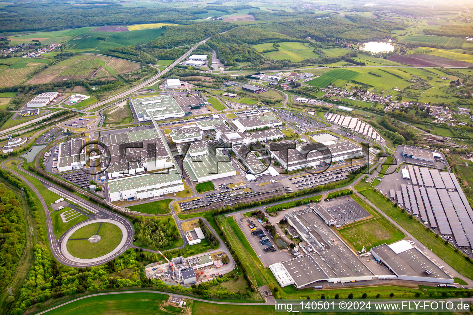 MAHLE Behr Hambach SAS à Hambach dans le département Moselle, France depuis l'avion