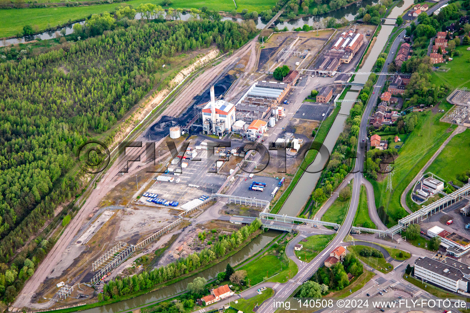 Vue aérienne de Zone industrielle Rue Ernest Solvay à Willerwald dans le département Moselle, France