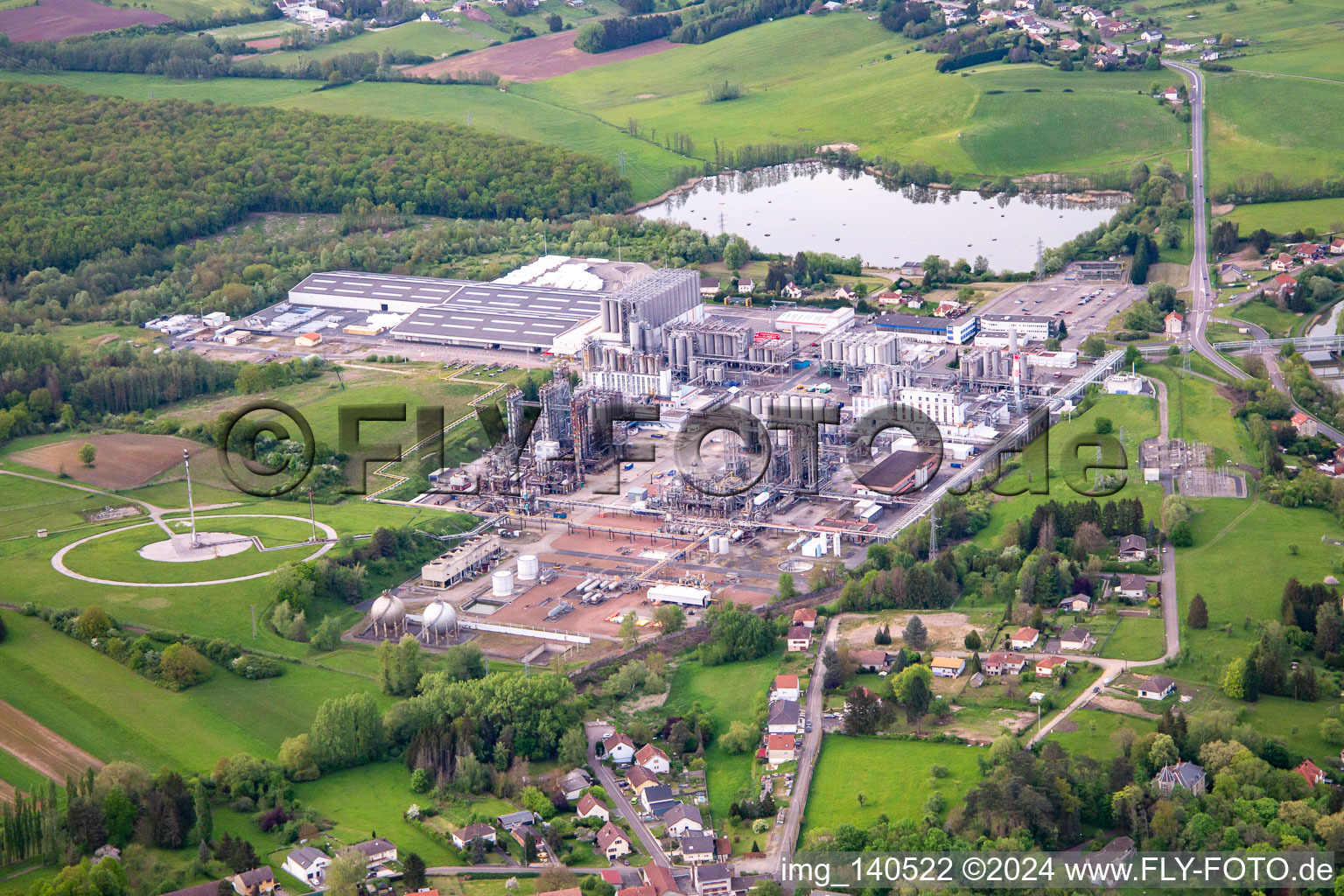 Vue aérienne de Polymères Ineos Sarralbe à Sarralbe dans le département Moselle, France