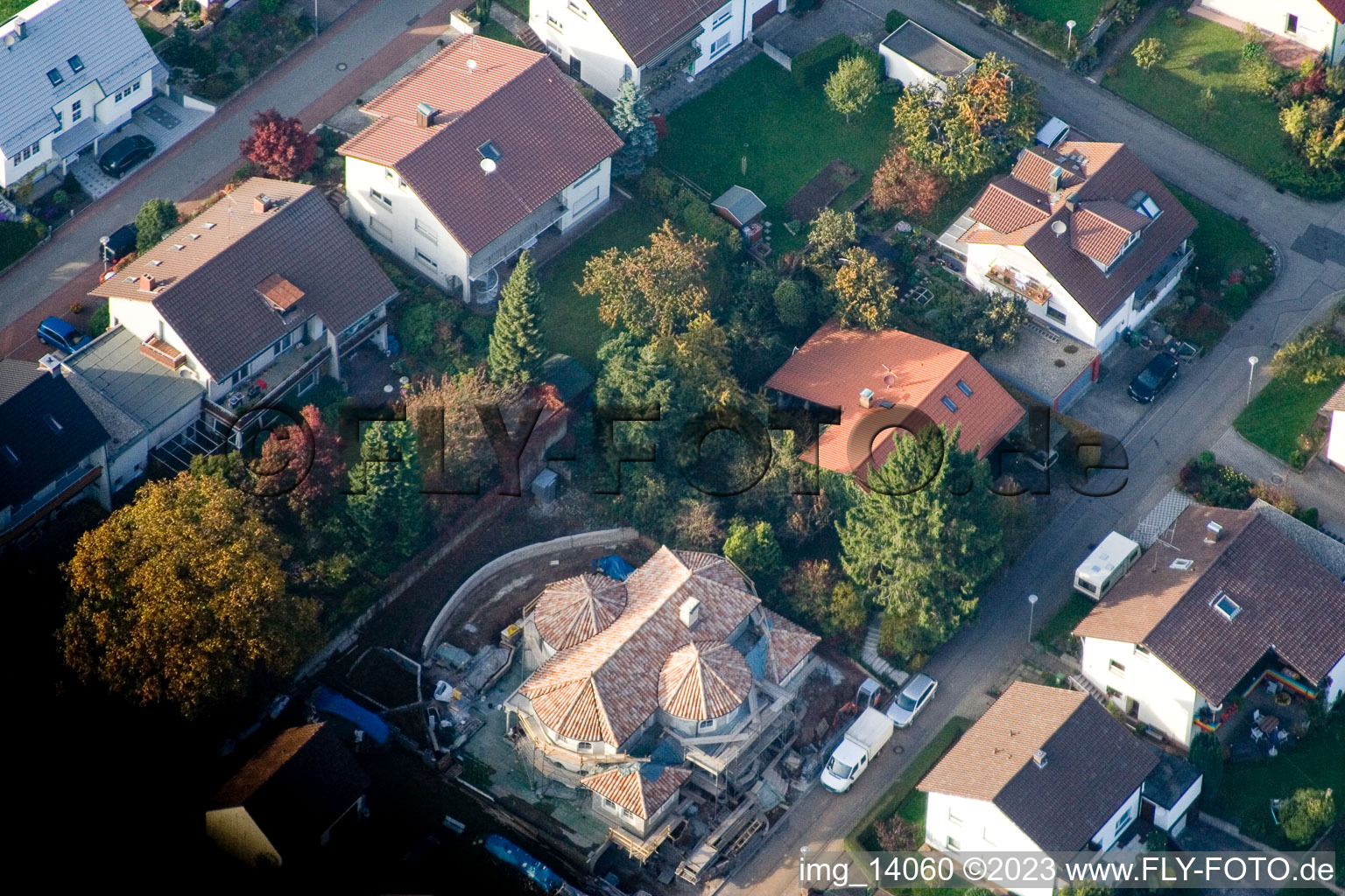 Vue aérienne de Fief du négociant en matériaux de construction à le quartier Schluttenbach in Ettlingen dans le département Bade-Wurtemberg, Allemagne