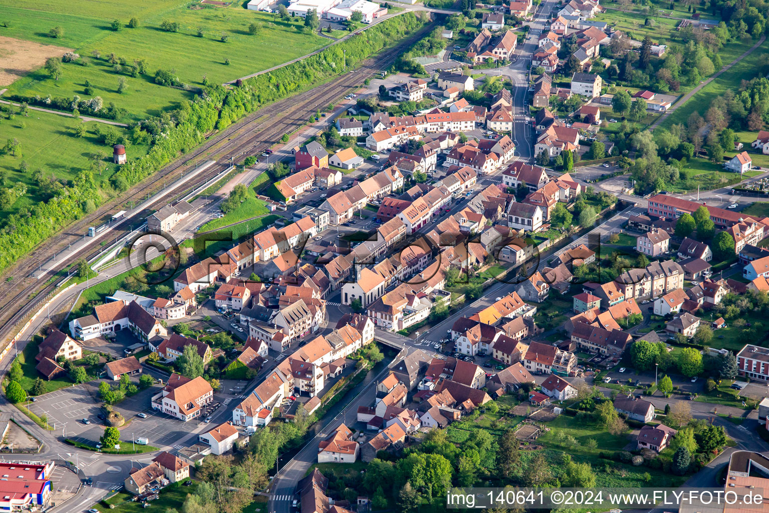 Vue aérienne de Diemeringen dans le département Bas Rhin, France