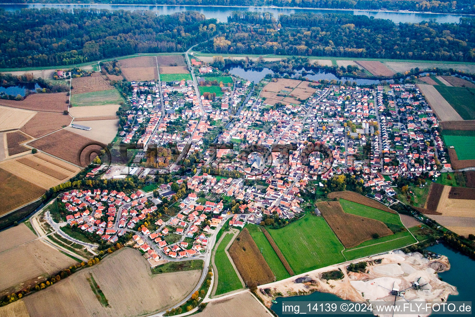 Leimersheim dans le département Rhénanie-Palatinat, Allemagne hors des airs