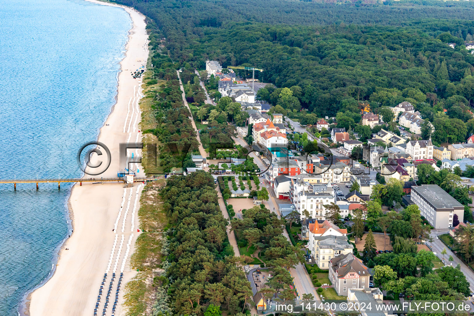 Vue aérienne de Plage de Zinnowitz à Zinnowitz dans le département Mecklembourg-Poméranie occidentale, Allemagne