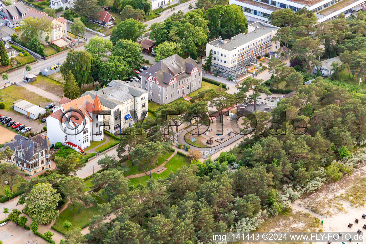 Vue aérienne de Hôtel Étoile de Mer à Zinnowitz dans le département Mecklembourg-Poméranie occidentale, Allemagne