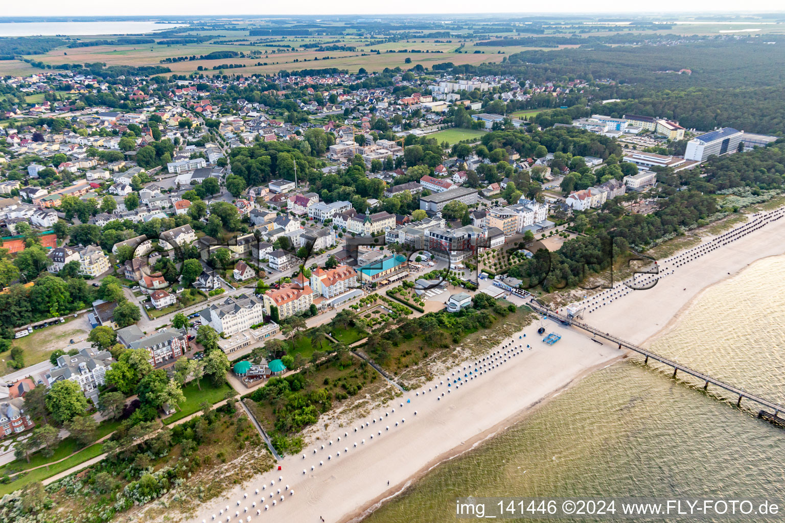 Vue aérienne de Plage de Zinnowitz à Zinnowitz dans le département Mecklembourg-Poméranie occidentale, Allemagne