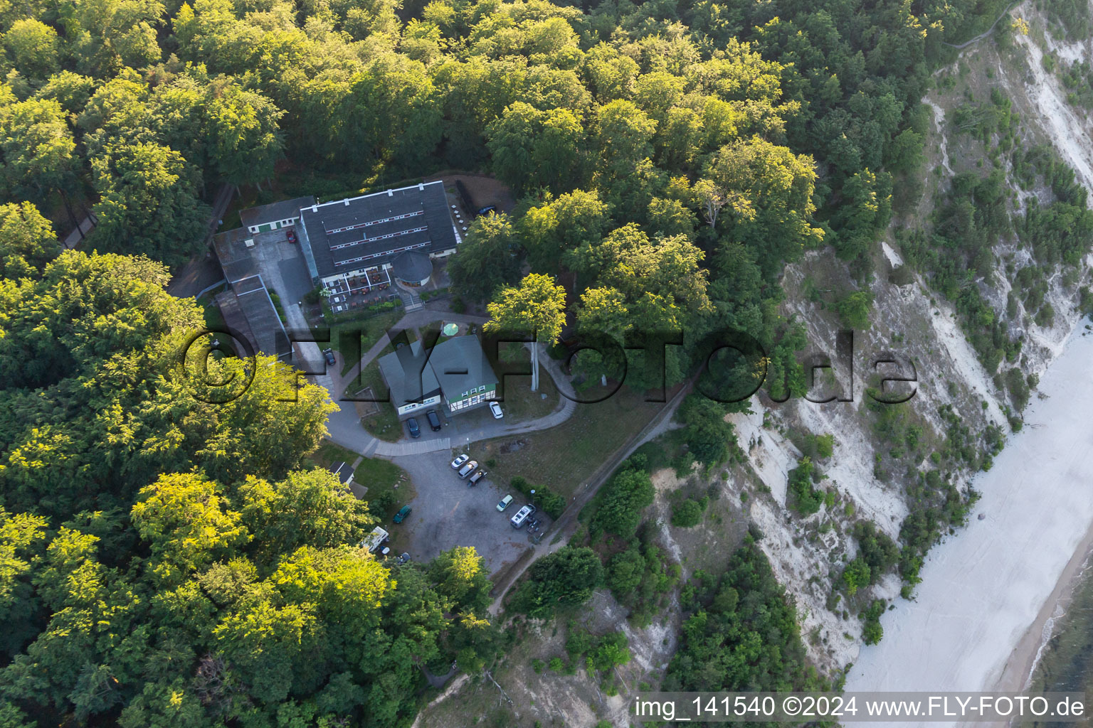 Vue aérienne de Hôtel Forsthaus Langenberg à Bansin à le quartier Bansin in Heringsdorf dans le département Mecklembourg-Poméranie occidentale, Allemagne