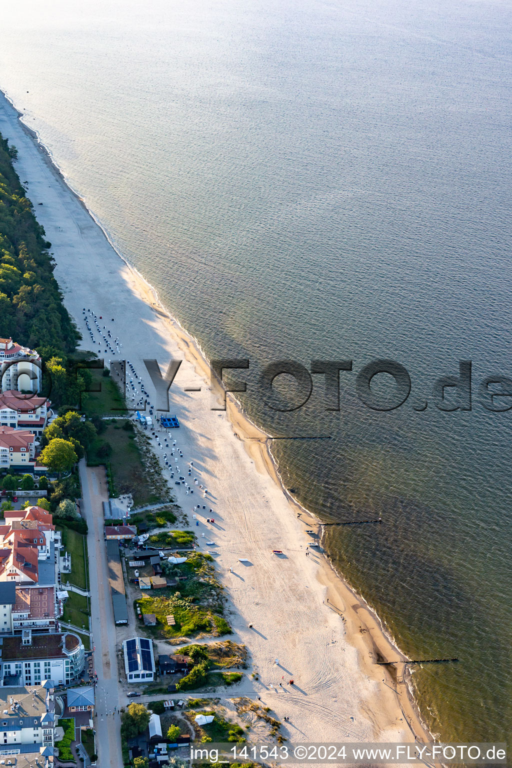 Vue aérienne de Plage Bansin à le quartier Bansin in Heringsdorf dans le département Mecklembourg-Poméranie occidentale, Allemagne