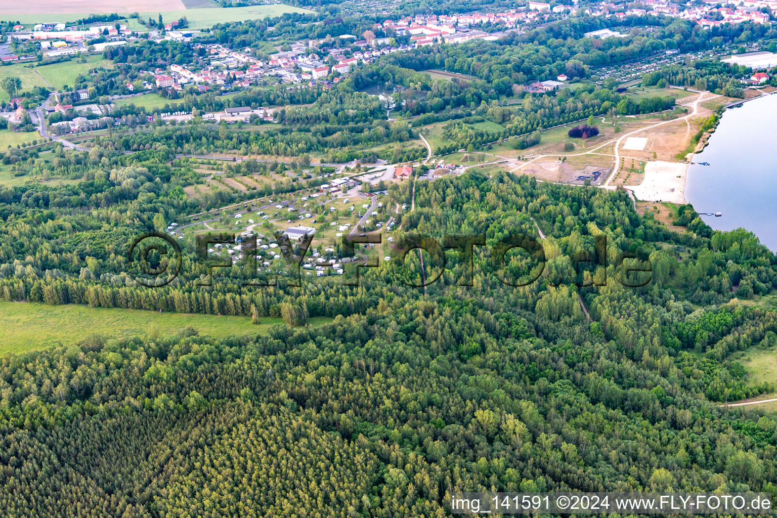 Vue aérienne de SeeCamping Montagnes Zittau au bord du lac Olbersdorf à Olbersdorf dans le département Saxe, Allemagne