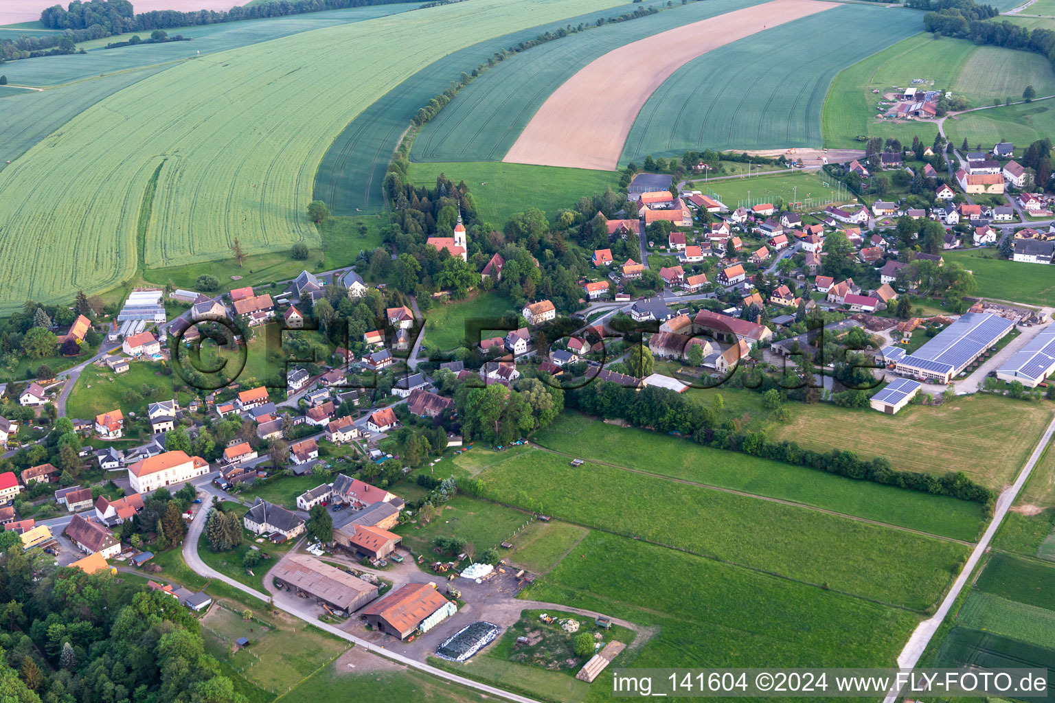 Vue aérienne de Quartier Bertsdorf in Bertsdorf-Hörnitz dans le département Saxe, Allemagne