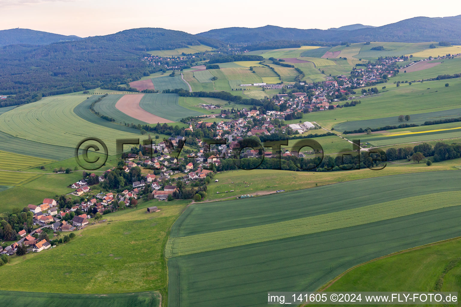 Vue aérienne de Quartier Bertsdorf in Bertsdorf-Hörnitz dans le département Saxe, Allemagne