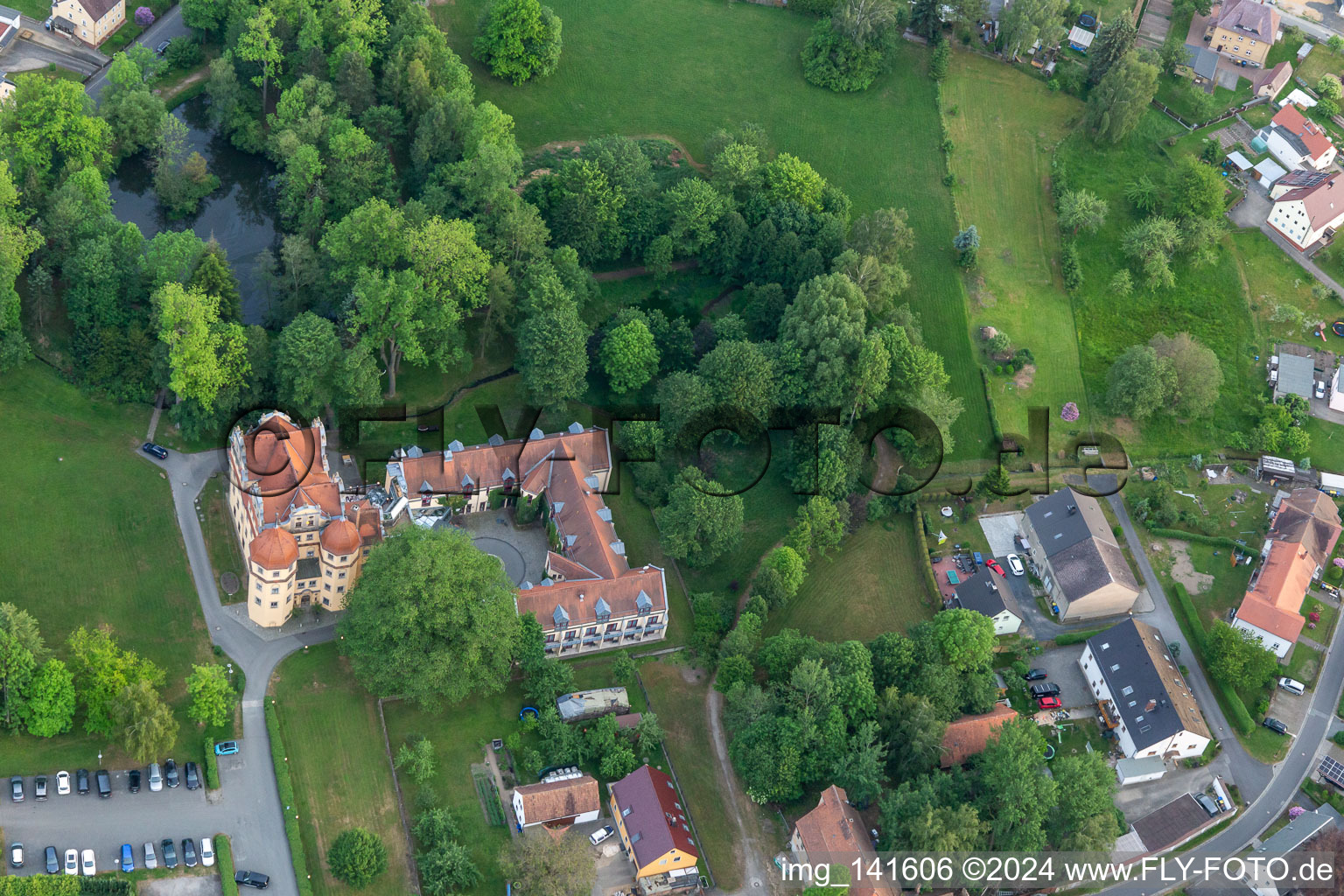 Vue aérienne de Hôtel-château d'Althörnitz à le quartier Hörnitz in Bertsdorf-Hörnitz dans le département Saxe, Allemagne