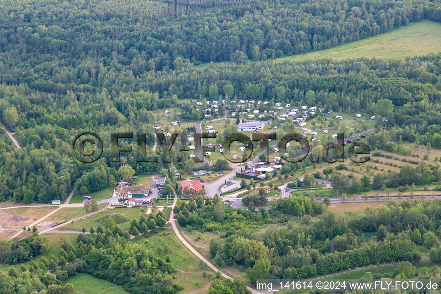 Photographie aérienne de SeeCamping Montagnes Zittau au bord du lac Olbersdorf à Olbersdorf dans le département Saxe, Allemagne