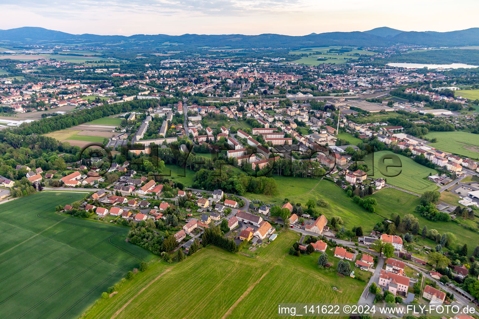 Vue aérienne de Du nord à Zittau dans le département Saxe, Allemagne