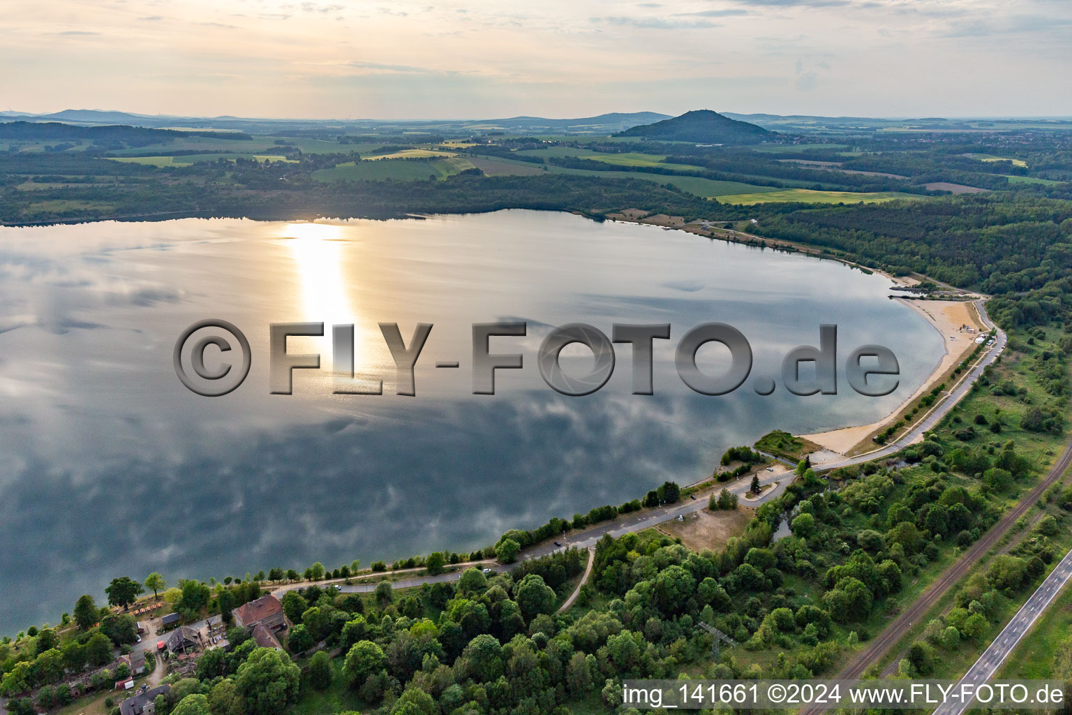 Photographie aérienne de Promenade de plage nord-est de Berzdorfer See avec BEACH BAR Görlitz à le quartier Deutsch Ossig in Görlitz dans le département Saxe, Allemagne