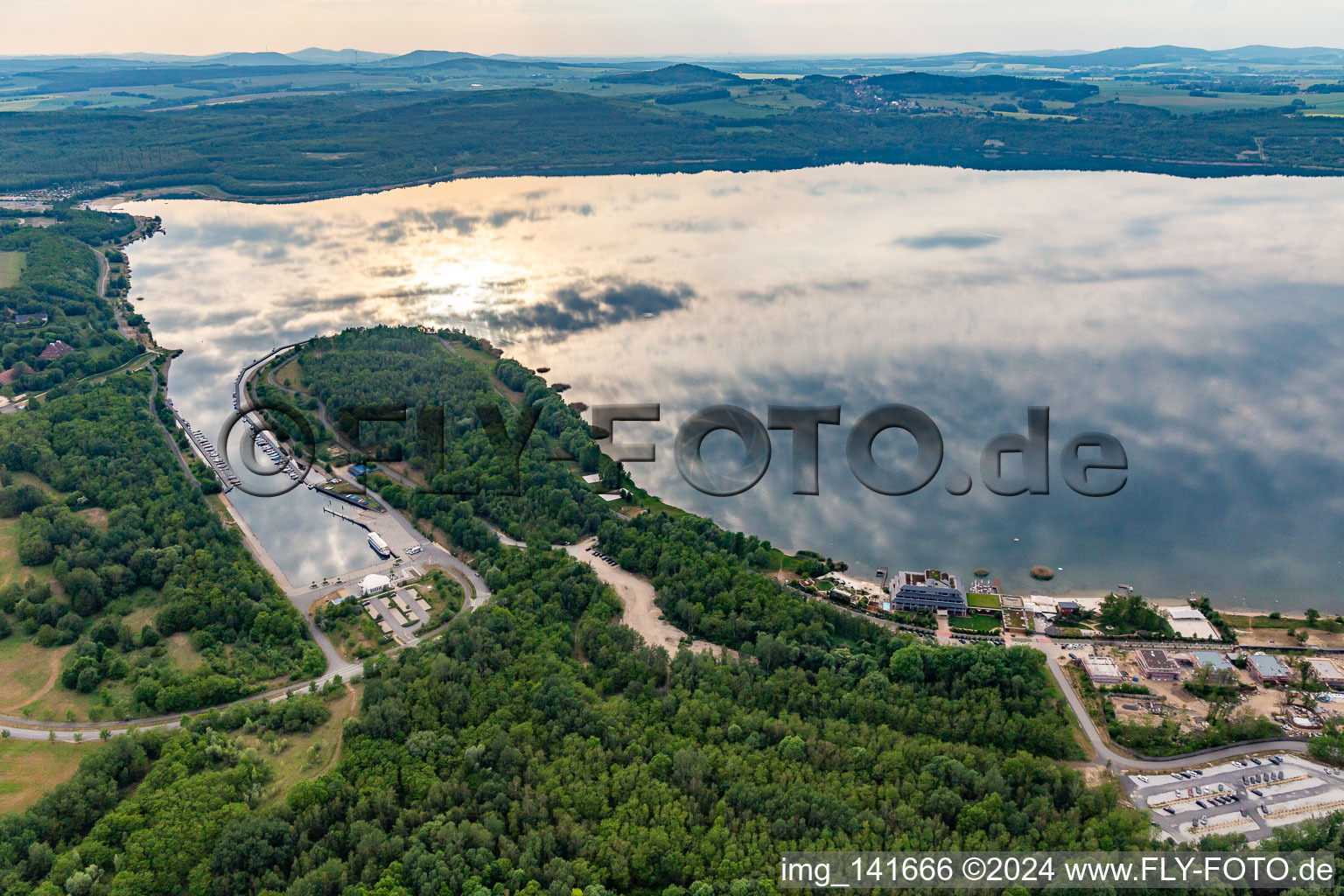 Vue aérienne de Marina Hagenwerder sur Berzdorfer See à le quartier Hagenwerder in Görlitz dans le département Saxe, Allemagne