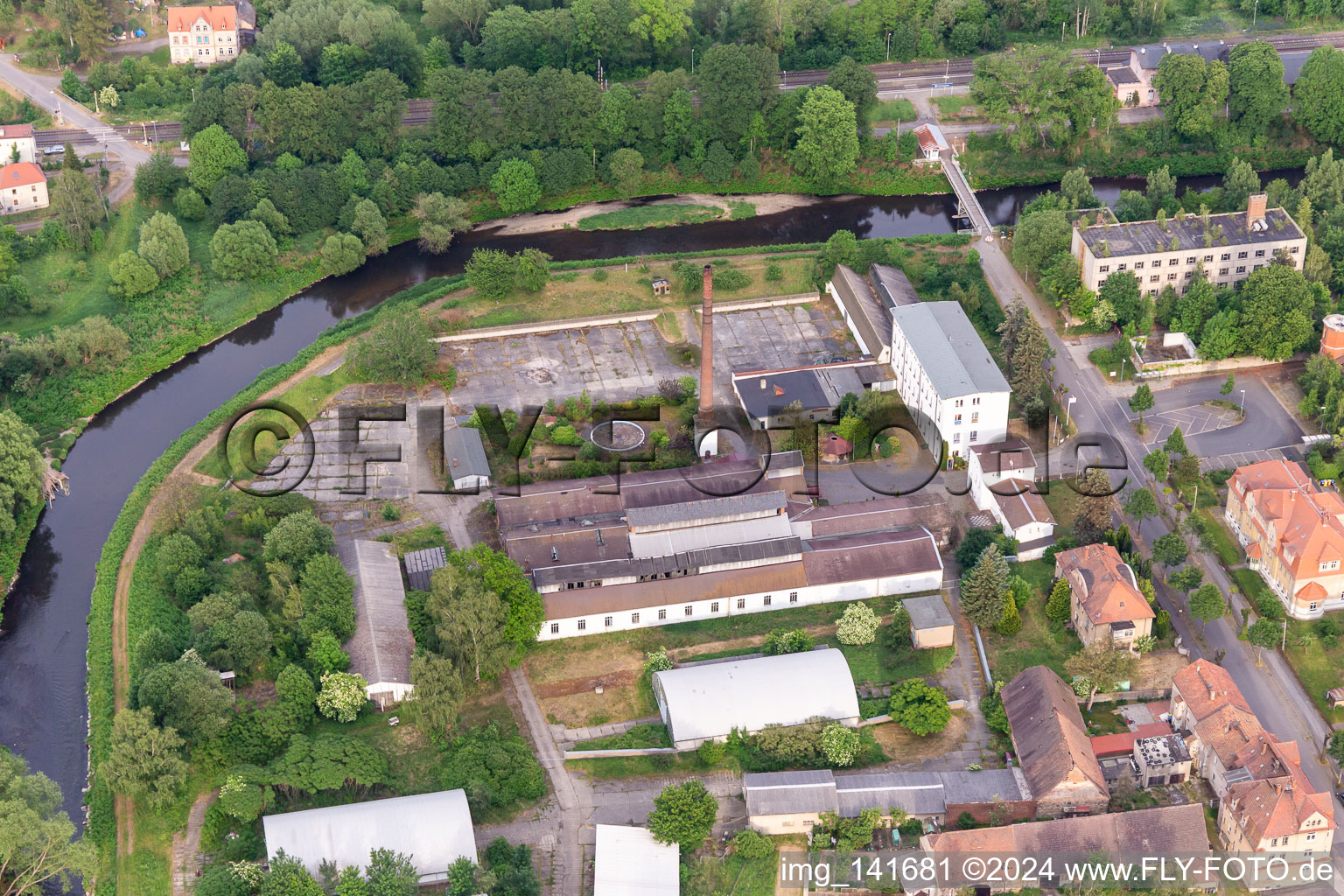 Vue aérienne de Zone industrielle de la Bahnhofstrasse à Ostritz dans le département Saxe, Allemagne