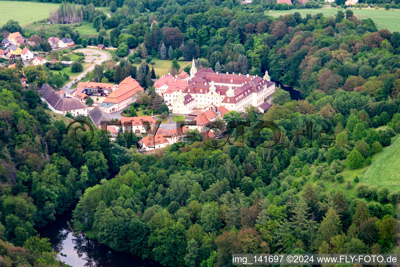 Photographie aérienne de Monastère des Soeurs, rue Marienthal à le quartier Marienthal in Ostritz dans le département Saxe, Allemagne