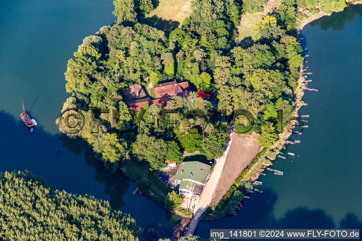 Vue oblique de Restaurant sur l'île de Rott am Rhein à Linkenheim-Hochstetten dans le département Bade-Wurtemberg, Allemagne