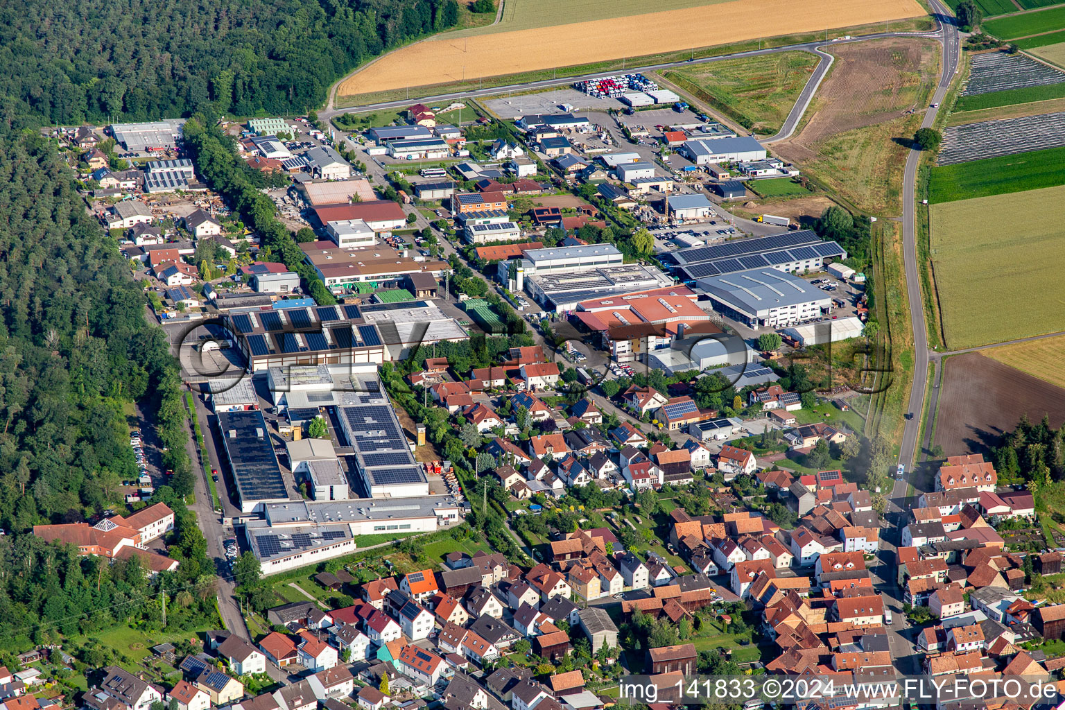 Photographie aérienne de Zone commerciale à Gereut à Hatzenbühl dans le département Rhénanie-Palatinat, Allemagne