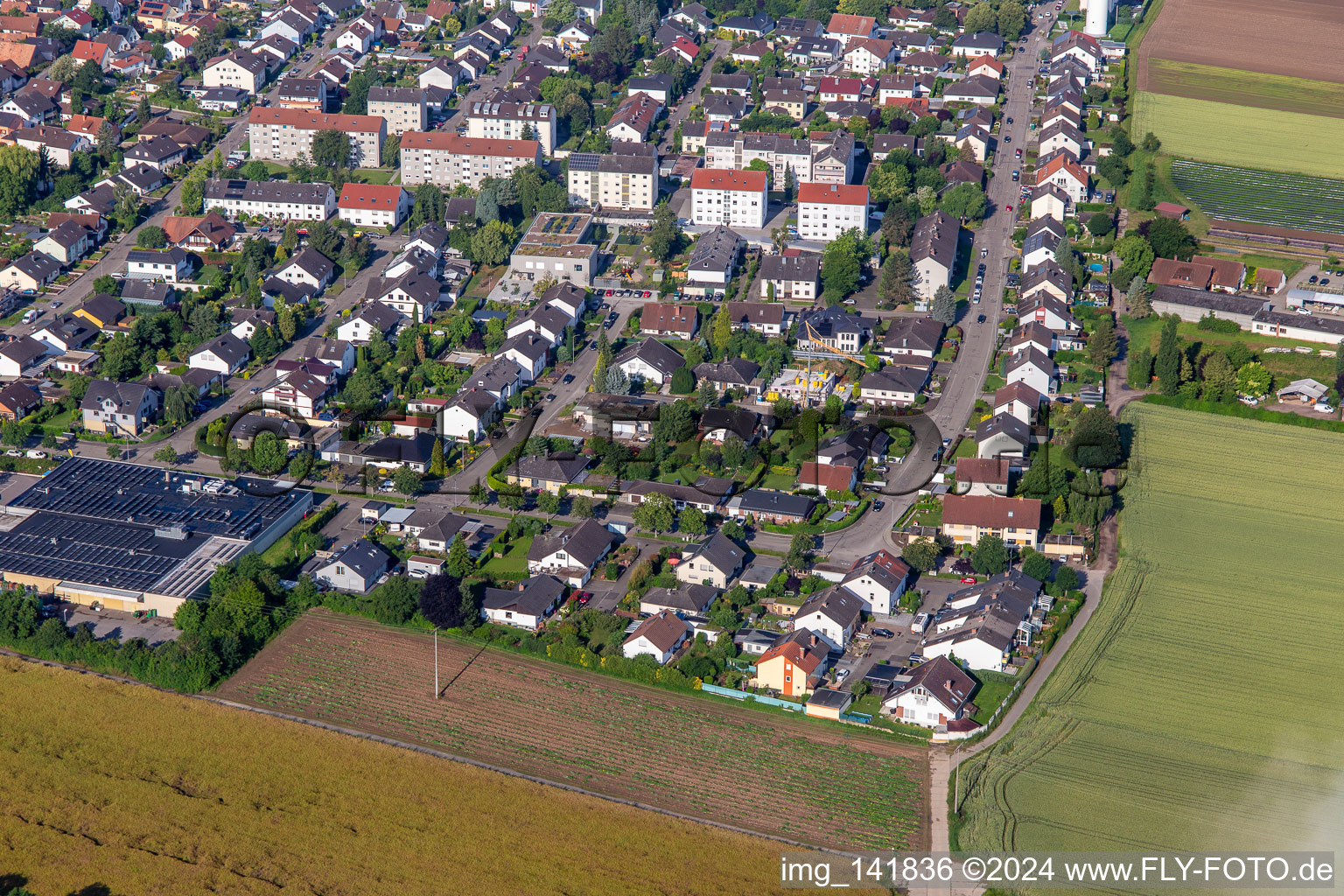 Vue aérienne de Nansenstraße x Am Wasserturm à Kandel dans le département Rhénanie-Palatinat, Allemagne