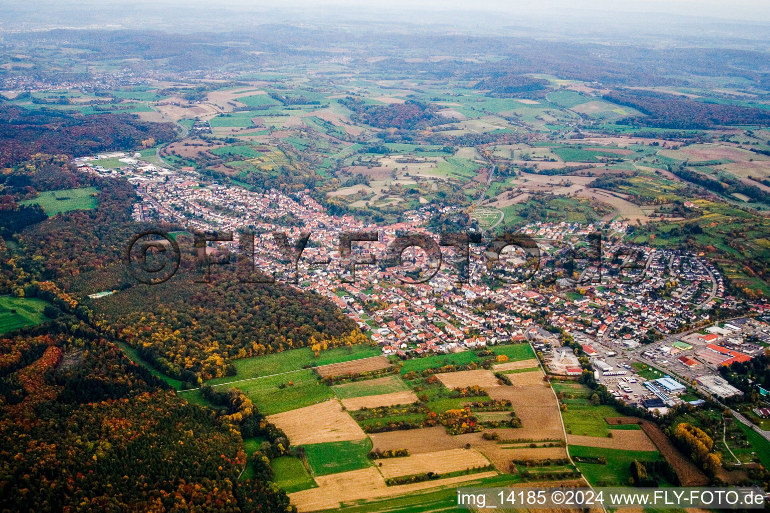 Östringen dans le département Bade-Wurtemberg, Allemagne hors des airs