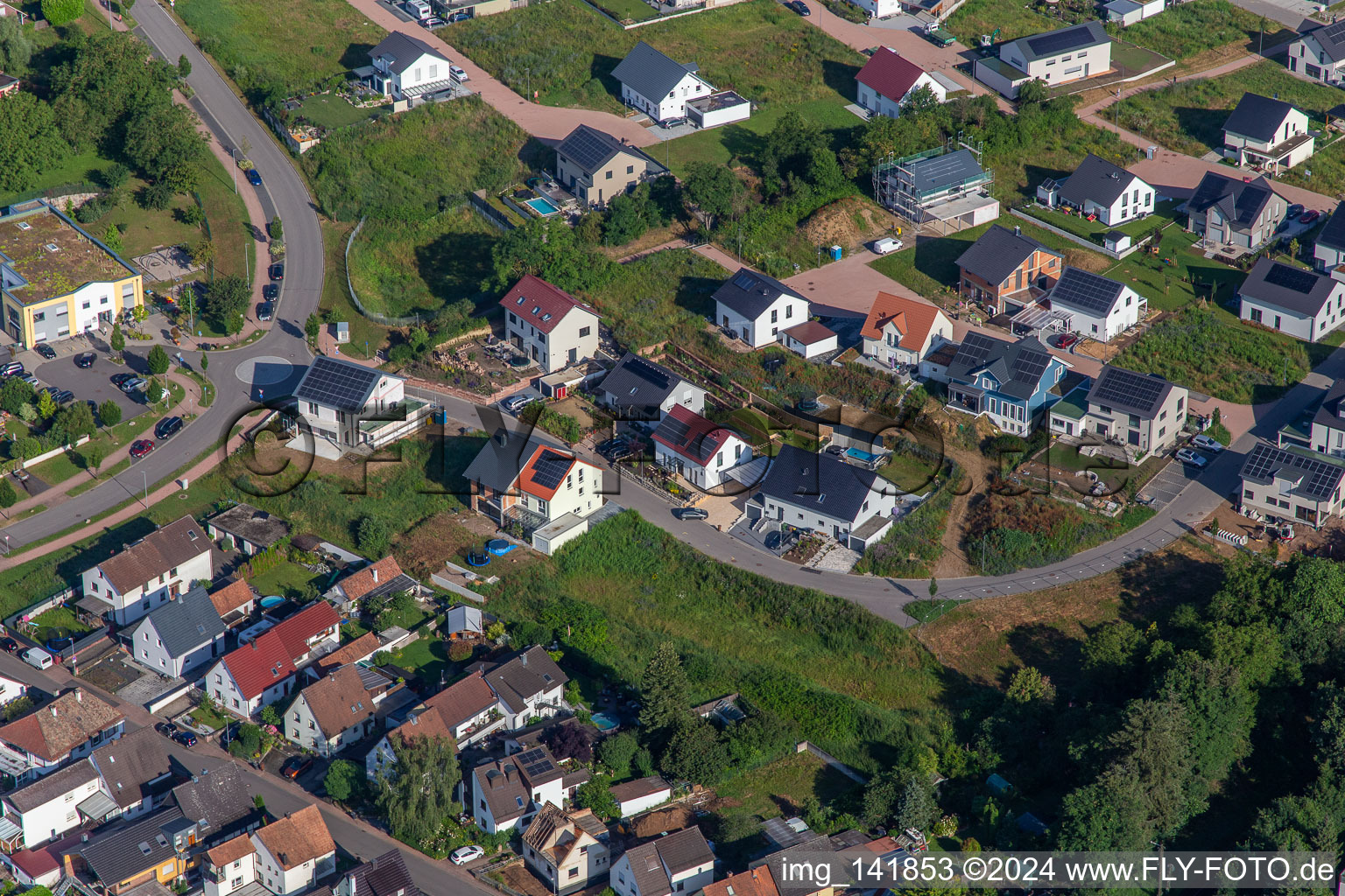 Vue aérienne de Rue Rosen à Kandel dans le département Rhénanie-Palatinat, Allemagne