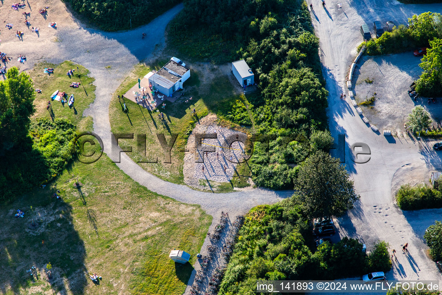 Vue aérienne de Terrain de beach-volley à Epplesee à le quartier Silberstreifen in Rheinstetten dans le département Bade-Wurtemberg, Allemagne