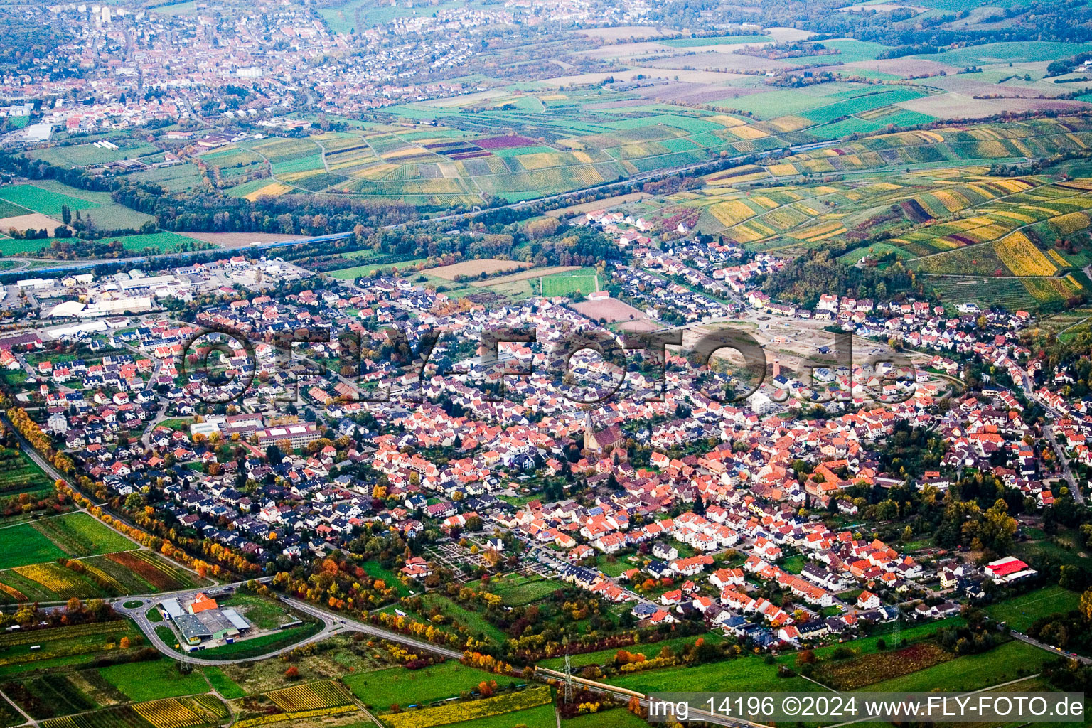 Vue aérienne de Du sud à Rauenberg dans le département Bade-Wurtemberg, Allemagne