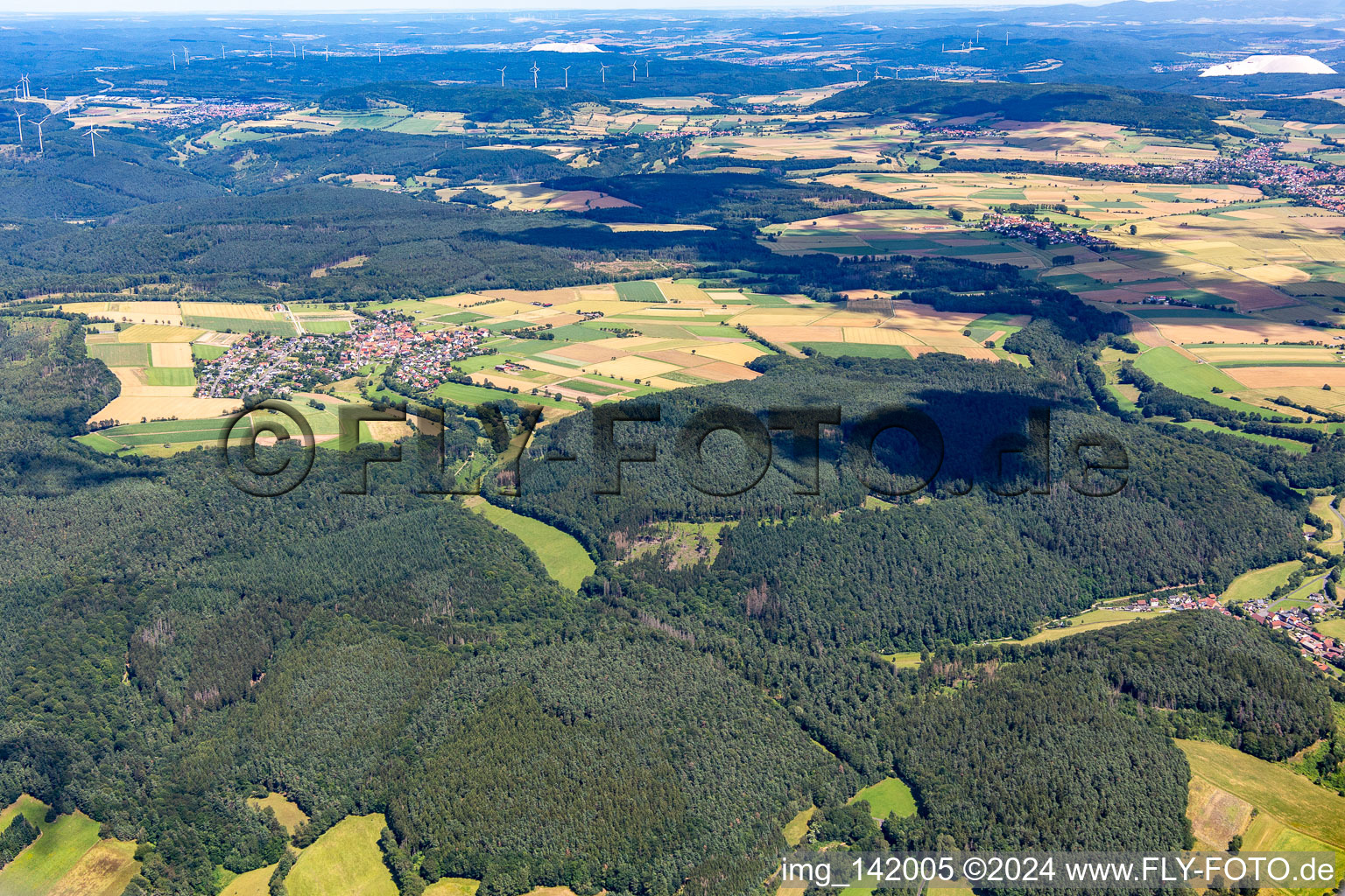 Vue aérienne de Quartier Wippershain in Schenklengsfeld dans le département Hesse, Allemagne