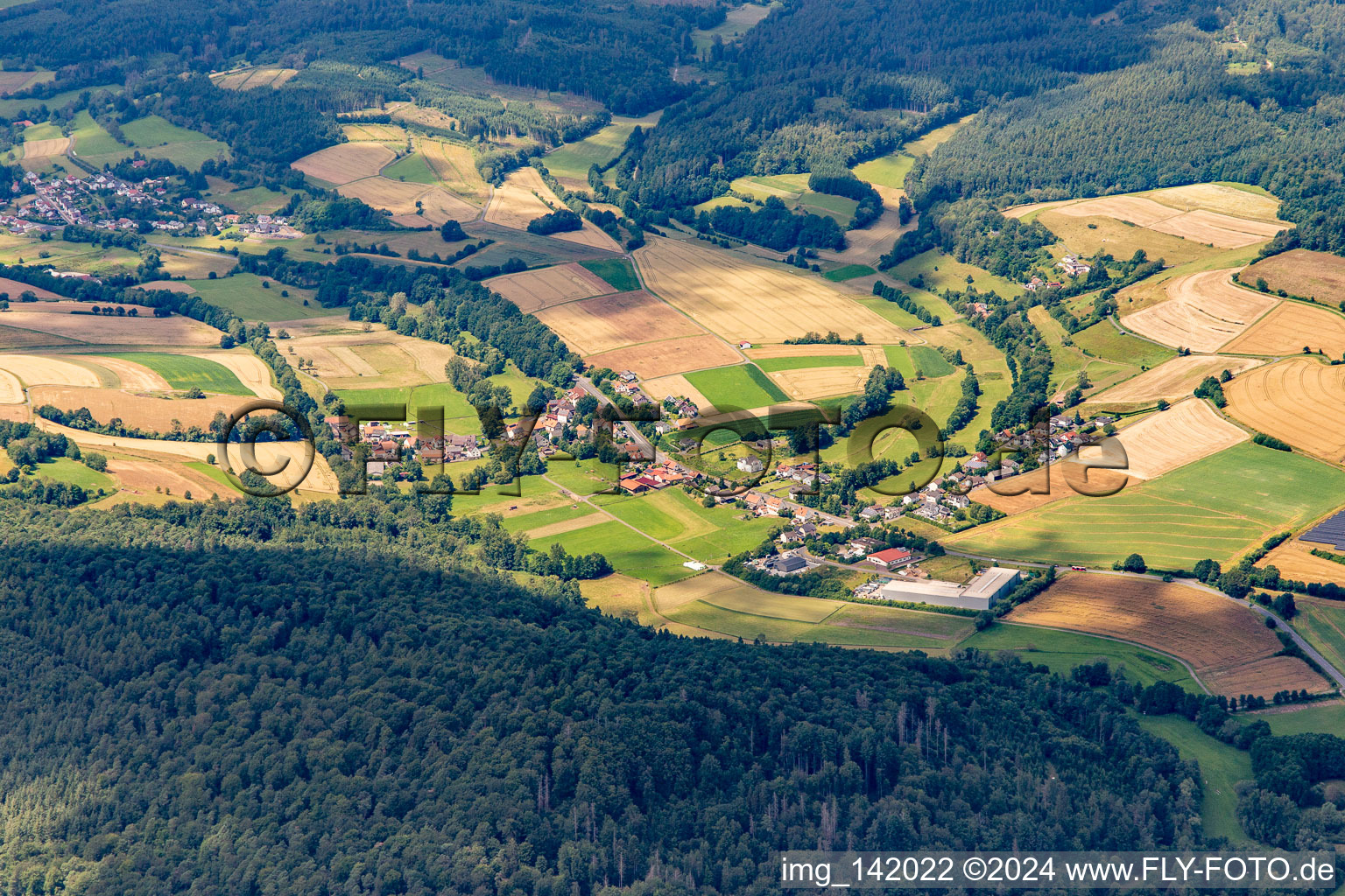 Vue aérienne de Du sud à le quartier Heddersdorf in Kirchheim dans le département Hesse, Allemagne