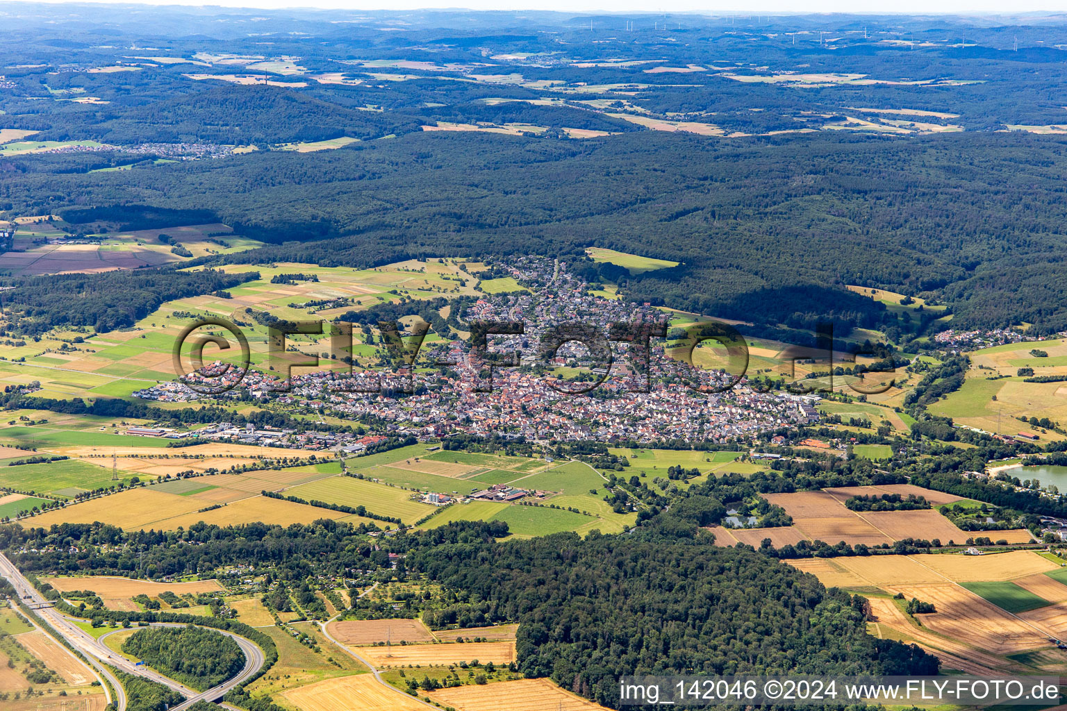 Vue aérienne de Du sud-est à le quartier Wißmar in Wettenberg dans le département Hesse, Allemagne