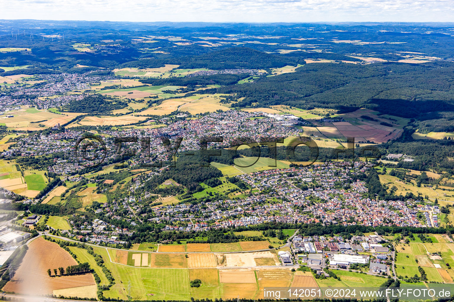 Vue aérienne de De l'est à le quartier Krofdorf-Gleiberg in Wettenberg dans le département Hesse, Allemagne