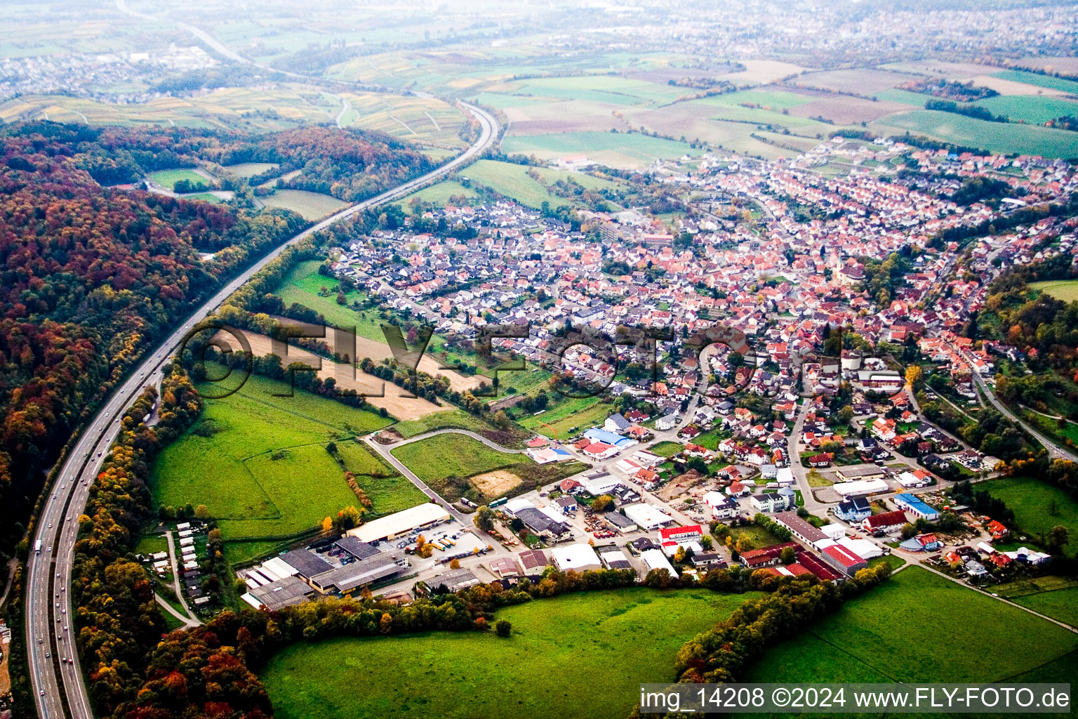 Vue aérienne de Dielheim dans le département Bade-Wurtemberg, Allemagne