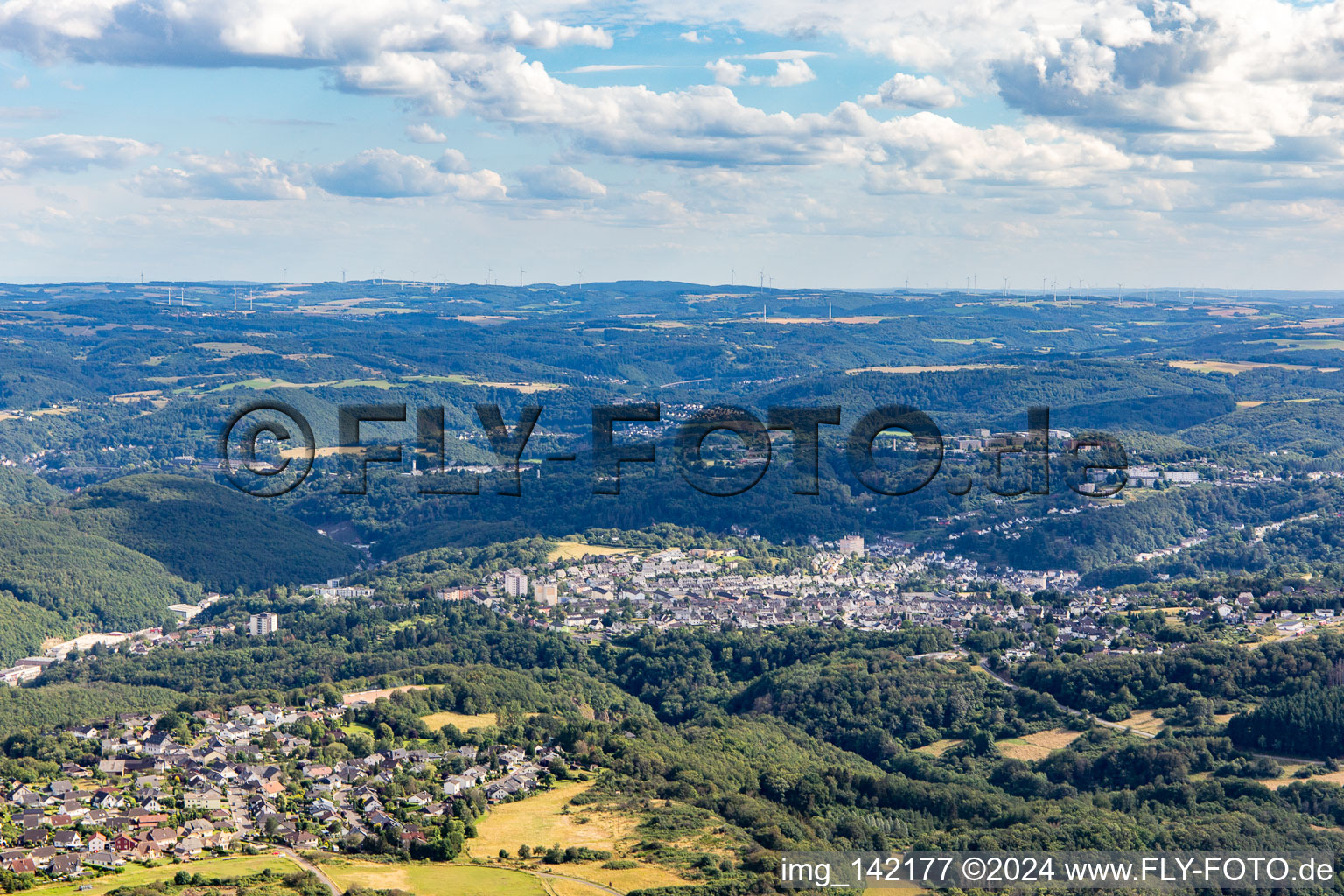 Vue aérienne de Du nord à Idar-Oberstein dans le département Rhénanie-Palatinat, Allemagne