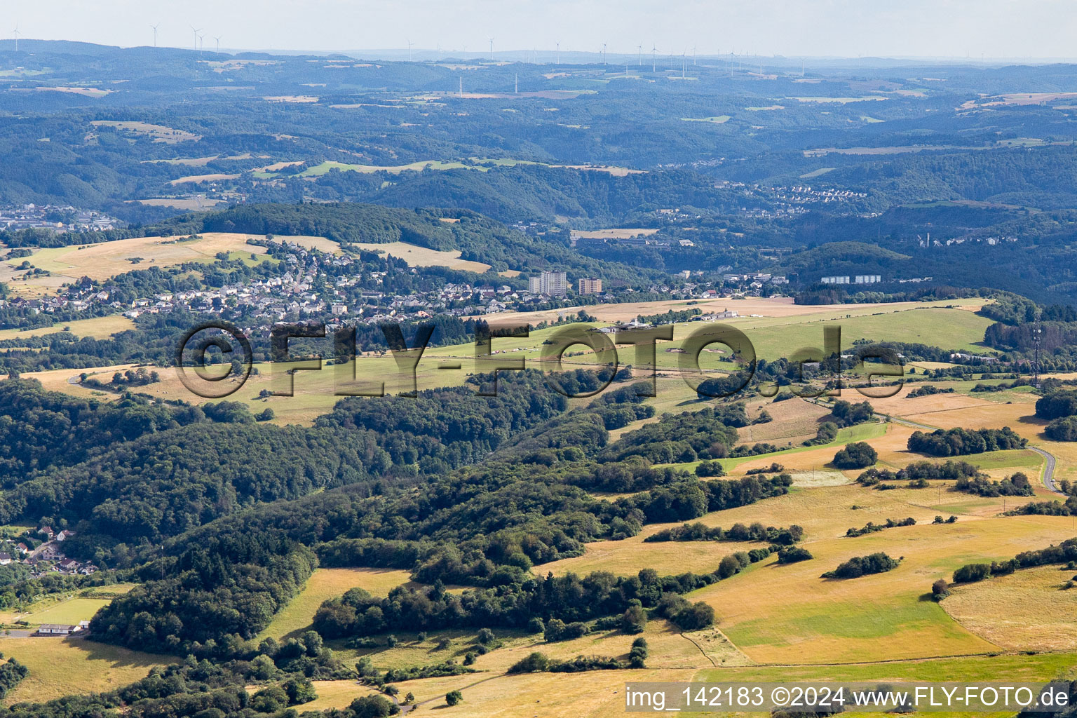 Vue aérienne de Aéroport Idar-Oberstein/Göttschied à le quartier Göttschied in Idar-Oberstein dans le département Rhénanie-Palatinat, Allemagne