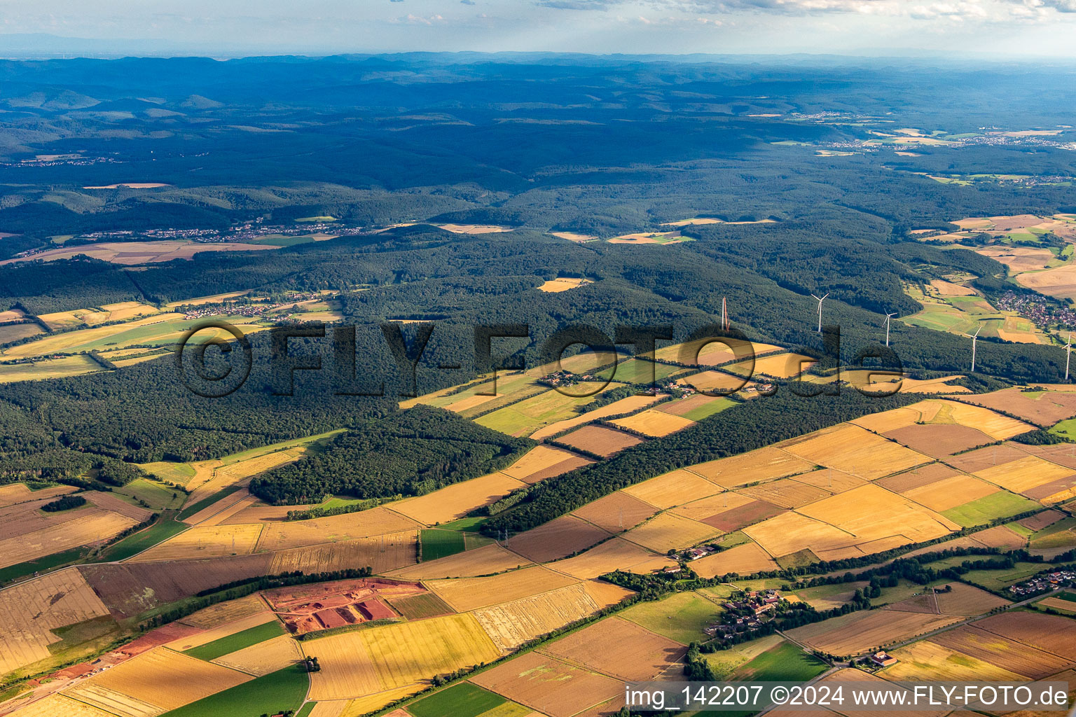 Vue aérienne de Parc éolien à Göllheim dans le département Rhénanie-Palatinat, Allemagne