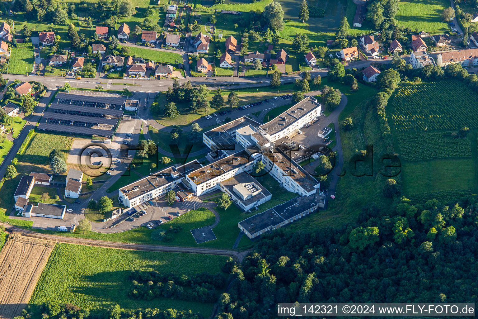 Vue aérienne de Centre Hospitalier de la Lauter - Wissembourg à Wissembourg dans le département Bas Rhin, France