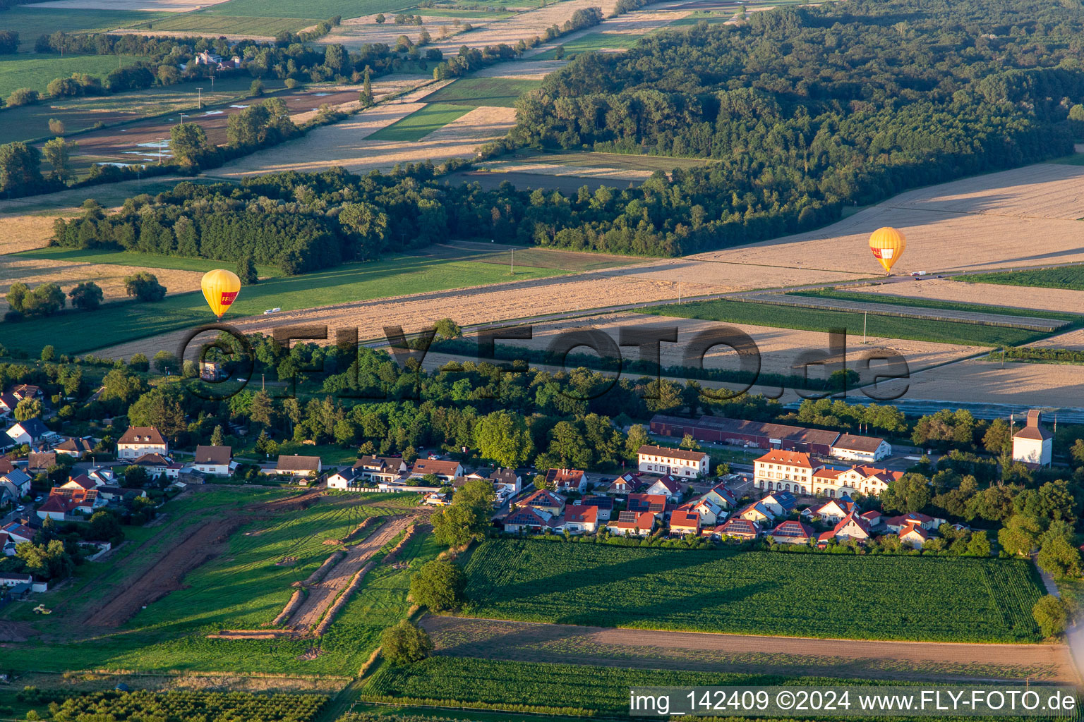 Vue aérienne de A la gare à Winden dans le département Rhénanie-Palatinat, Allemagne