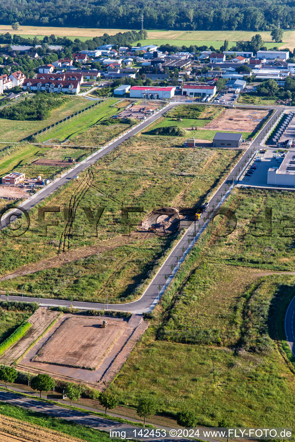 Vue aérienne de Zone d'agrandissement de la zone commerciale Interpark à le quartier Offenbach in Offenbach an der Queich dans le département Rhénanie-Palatinat, Allemagne