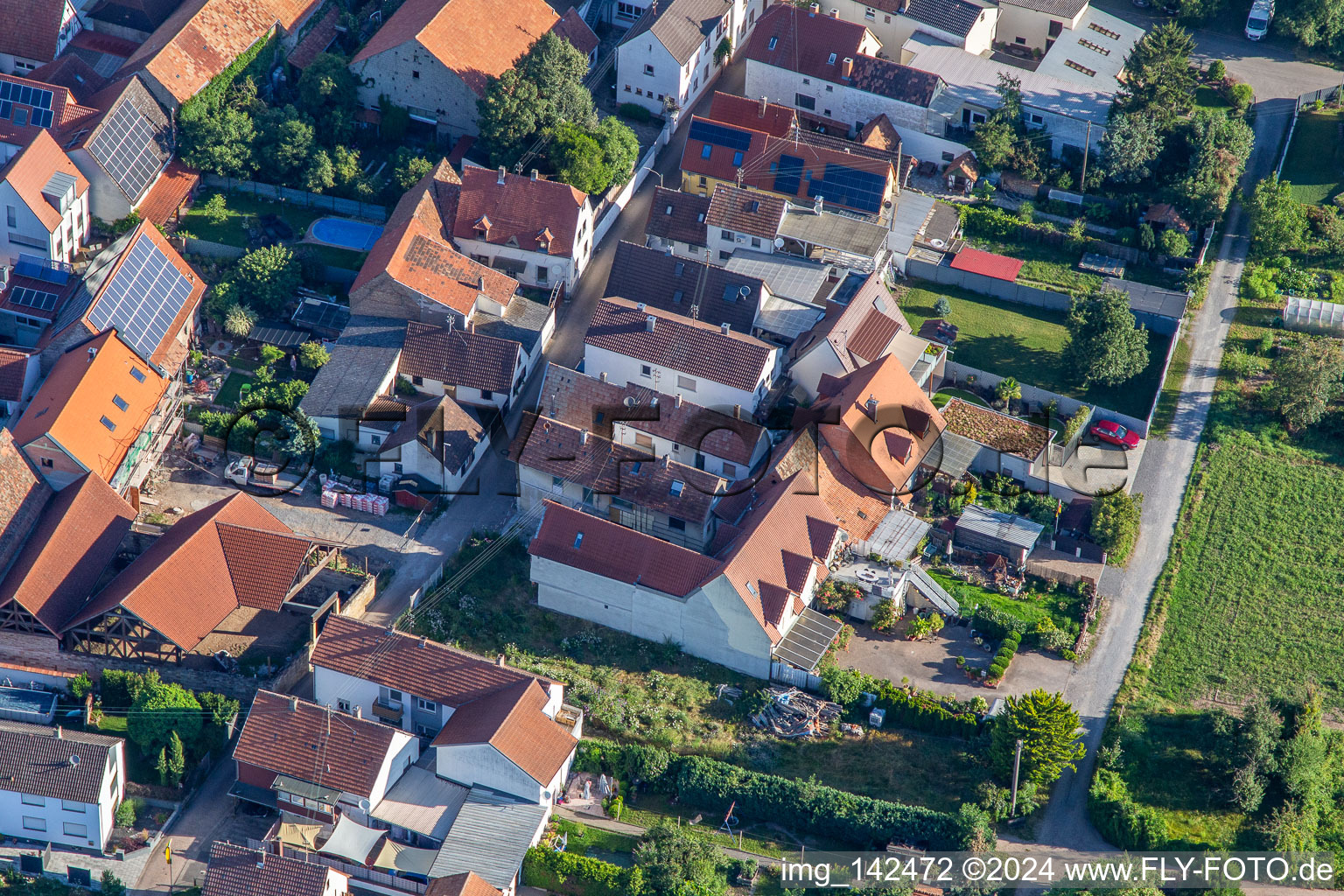 Vue aérienne de Badstubgasse à Zeiskam dans le département Rhénanie-Palatinat, Allemagne