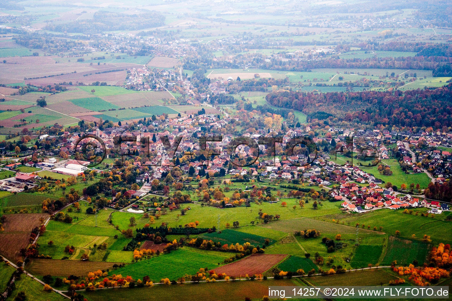 Vue aérienne de Neunkirchen dans le département Bade-Wurtemberg, Allemagne