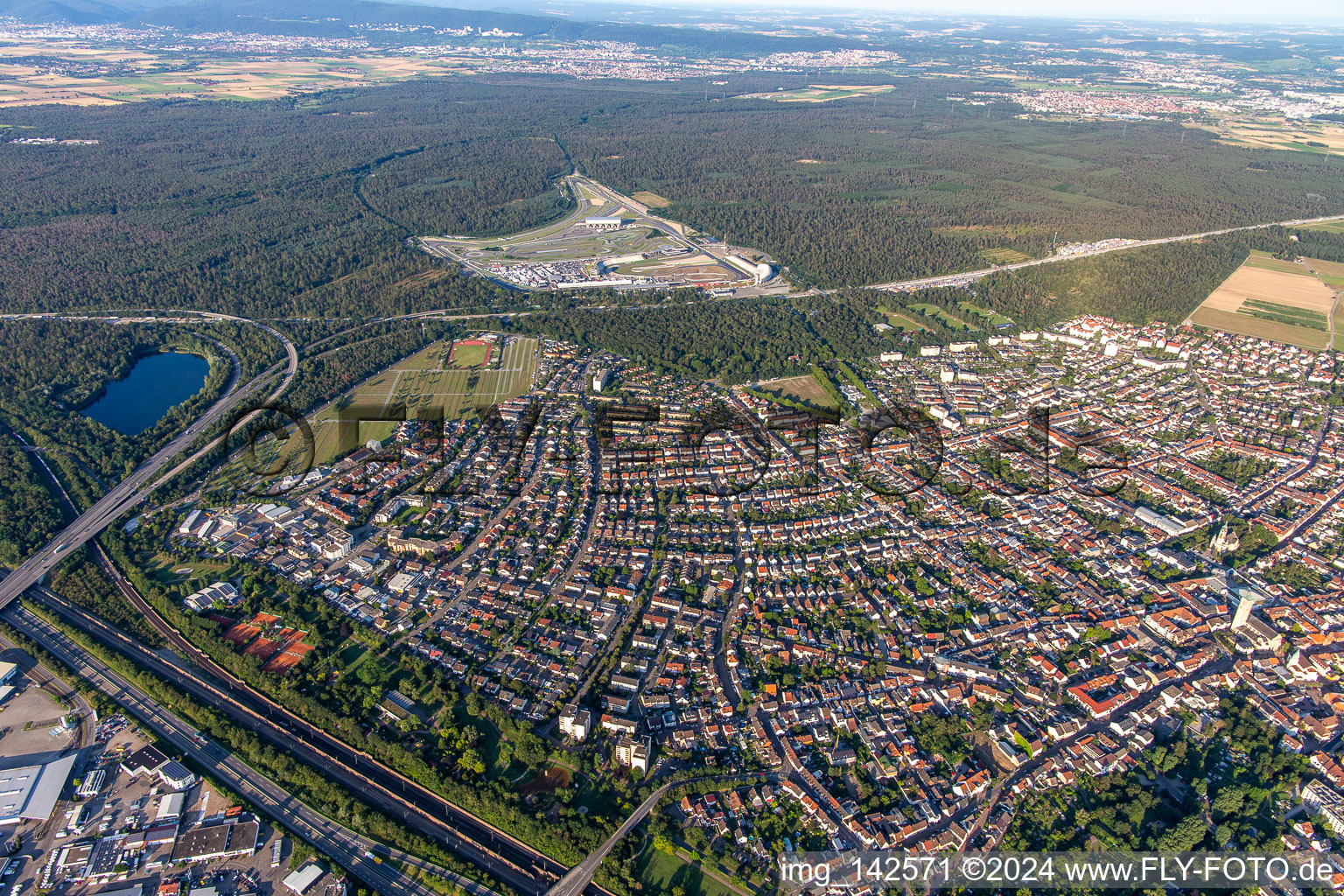 Vue oblique de Hockenheim dans le département Bade-Wurtemberg, Allemagne