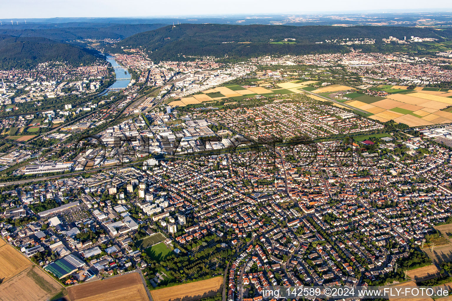 Vue aérienne de De l'ouest à Eppelheim dans le département Bade-Wurtemberg, Allemagne