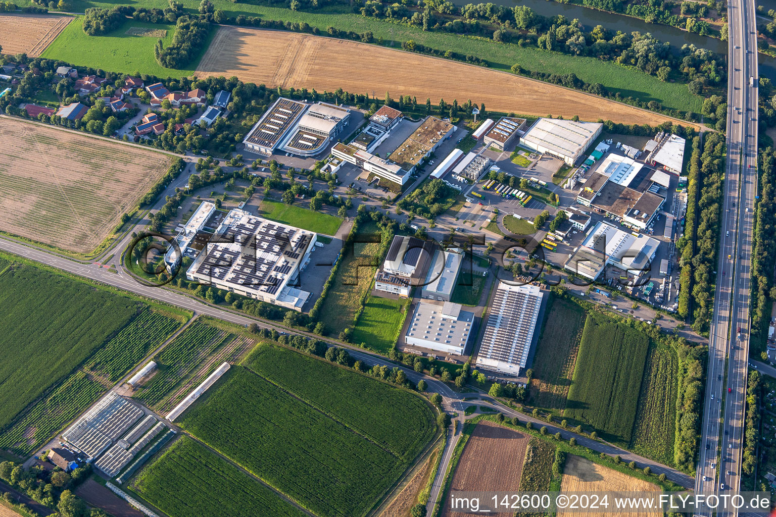 Vue aérienne de Usine Wieblingen - Chemical Works Kluthe GmbH à le quartier Wieblingen in Heidelberg dans le département Bade-Wurtemberg, Allemagne