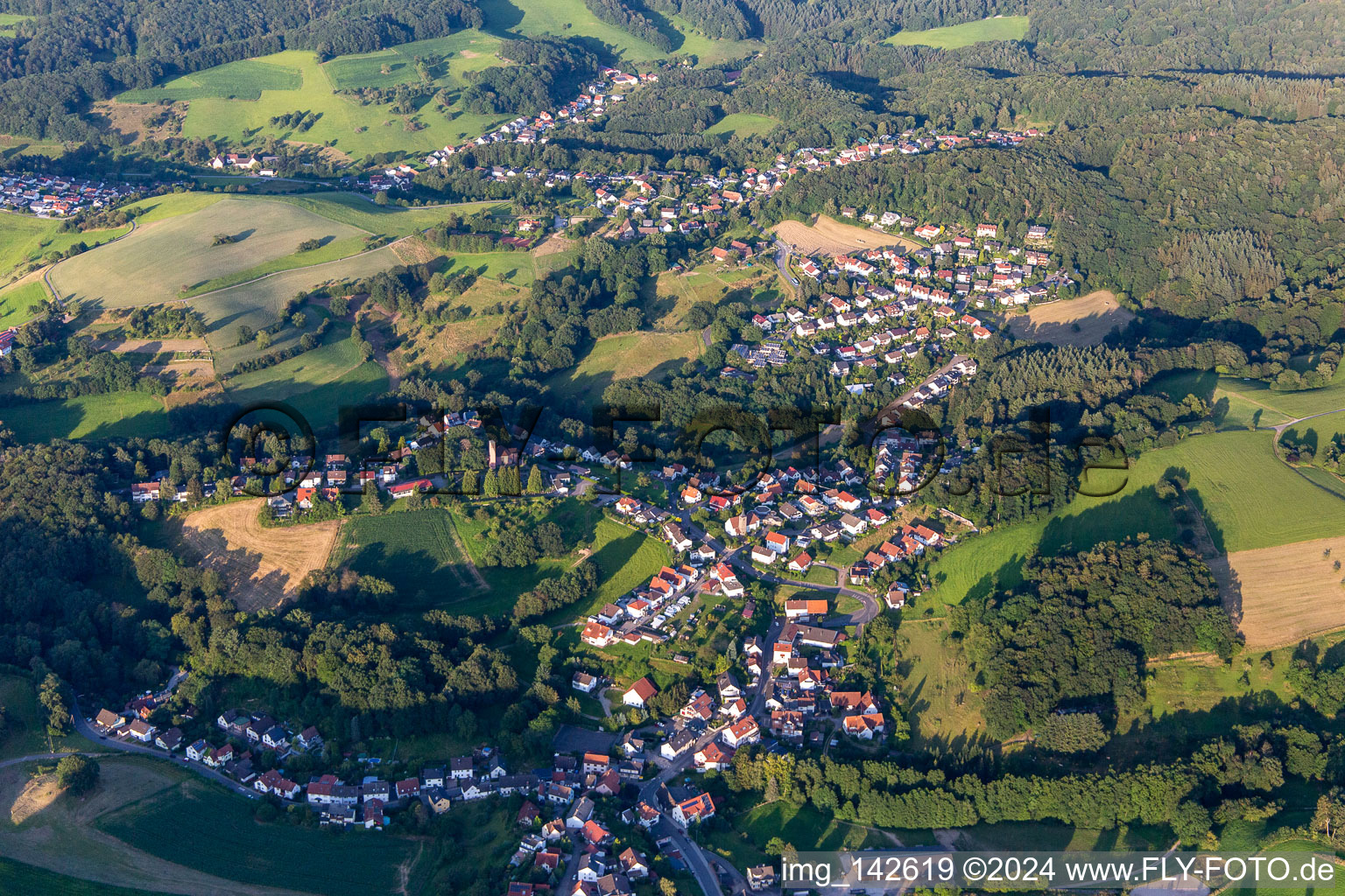 Vue aérienne de De l'ouest à le quartier Oberflockenbach in Weinheim dans le département Bade-Wurtemberg, Allemagne