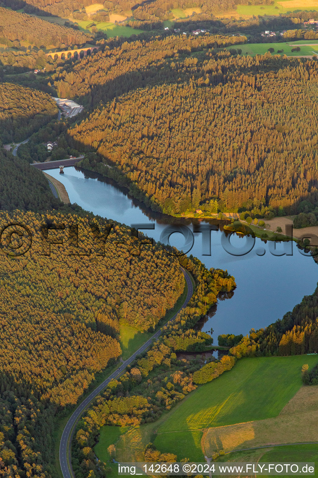 Photographie aérienne de Réservoir de Marbach à le quartier Hüttenthal in Mossautal dans le département Hesse, Allemagne