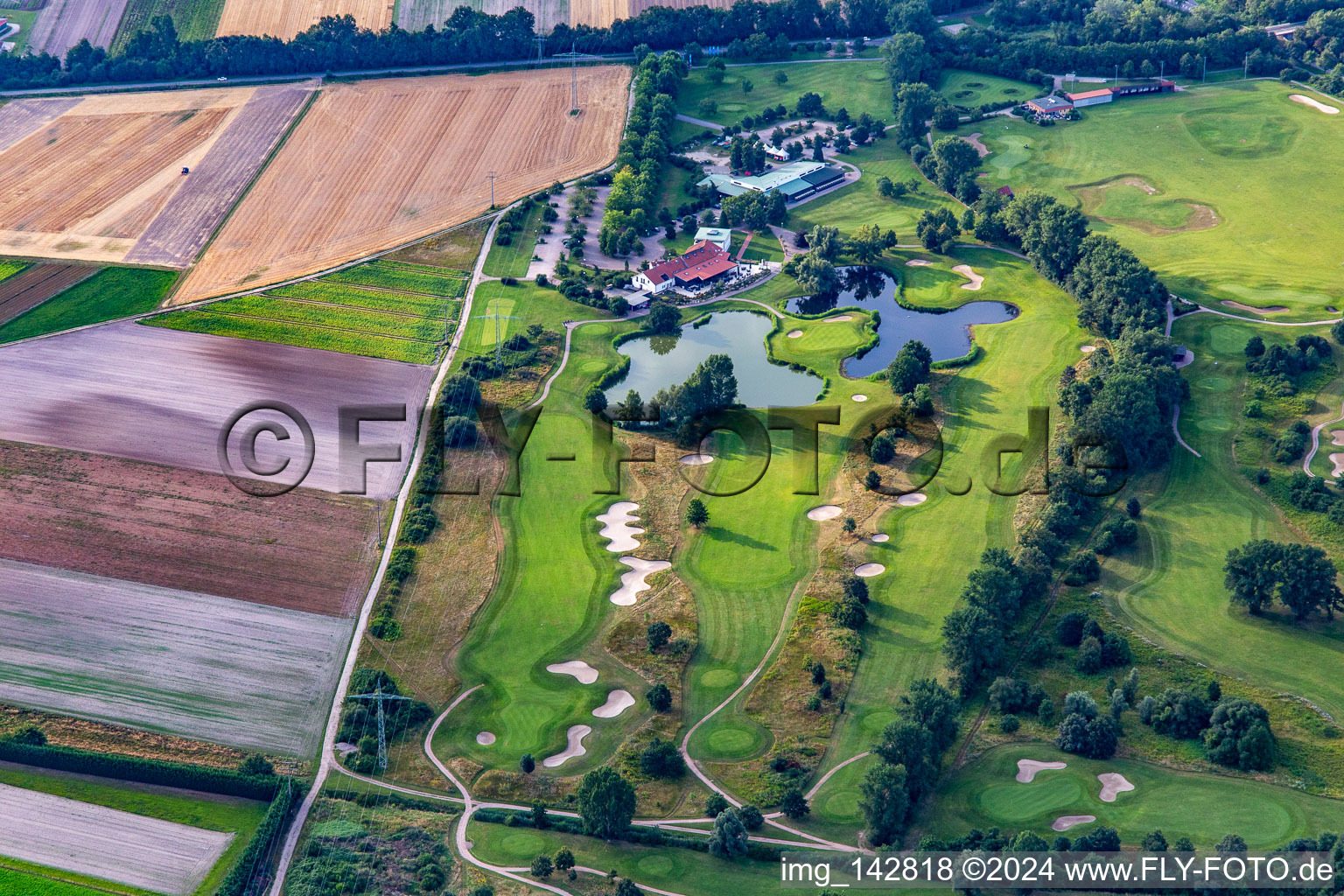 Vue aérienne de Restaurant de golf La Maison dans le parc du golf de Kurpfalz à Limburgerhof dans le département Rhénanie-Palatinat, Allemagne